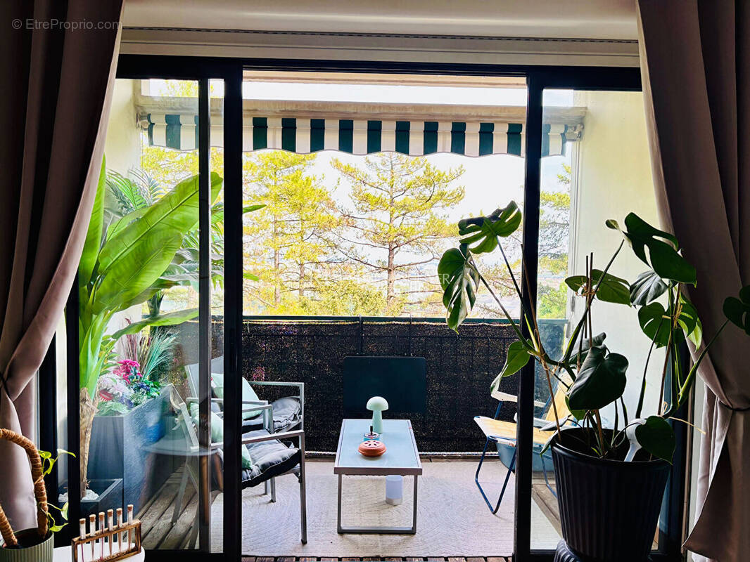 Appartement à SAINTE-FOY-LES-LYON