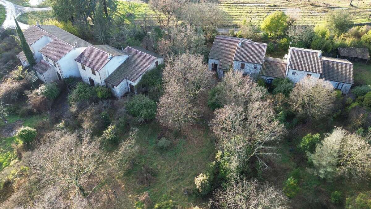 Maison à LABLACHERE