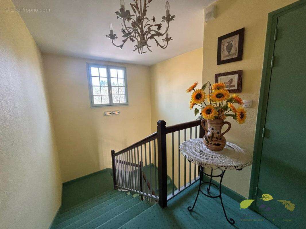 Appartement à SAUVIAT-SUR-VIGE