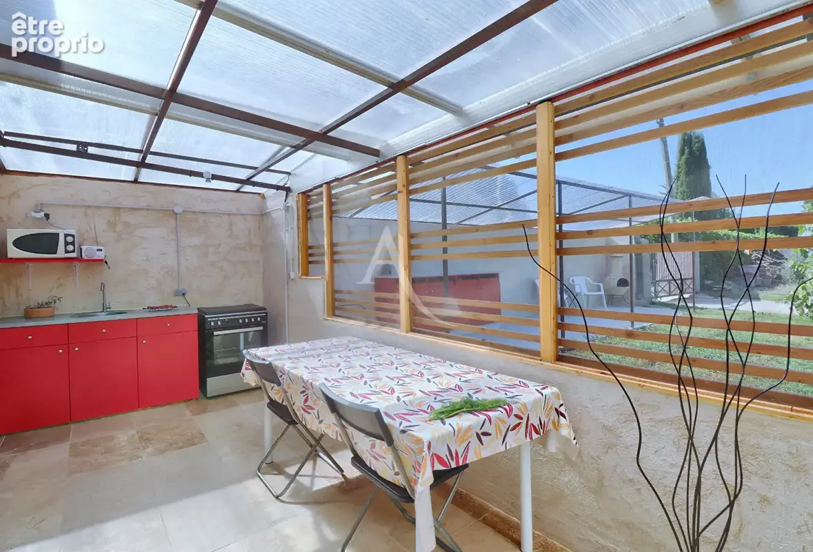 Villa lumineuse au calme avec terrasse dependance garage jardin arbore puit - photo 7