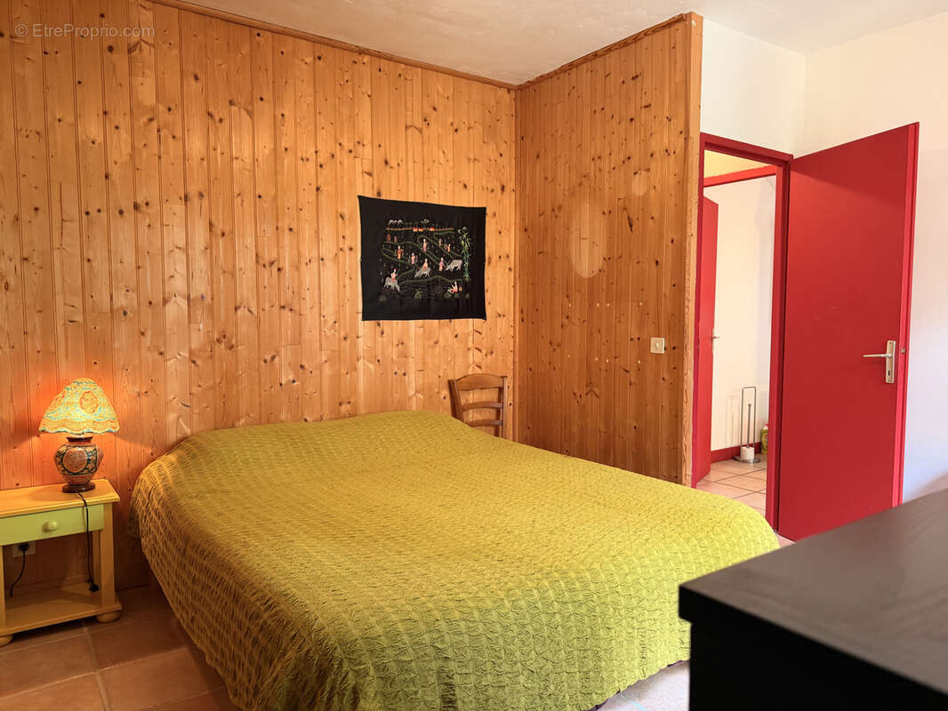 Maison Traditionnelle T5 - 142m2 sur 6300m2 de jardin - photo 18