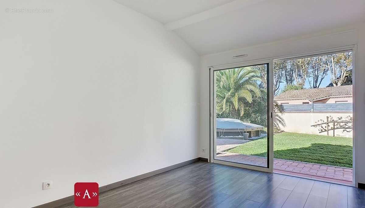 Maison à SAINT-SULPICE