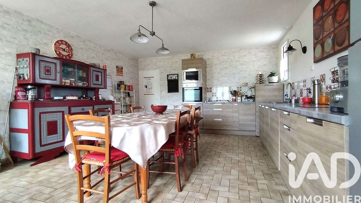 Maison 210 m² à L'hermenault  - photo 3
