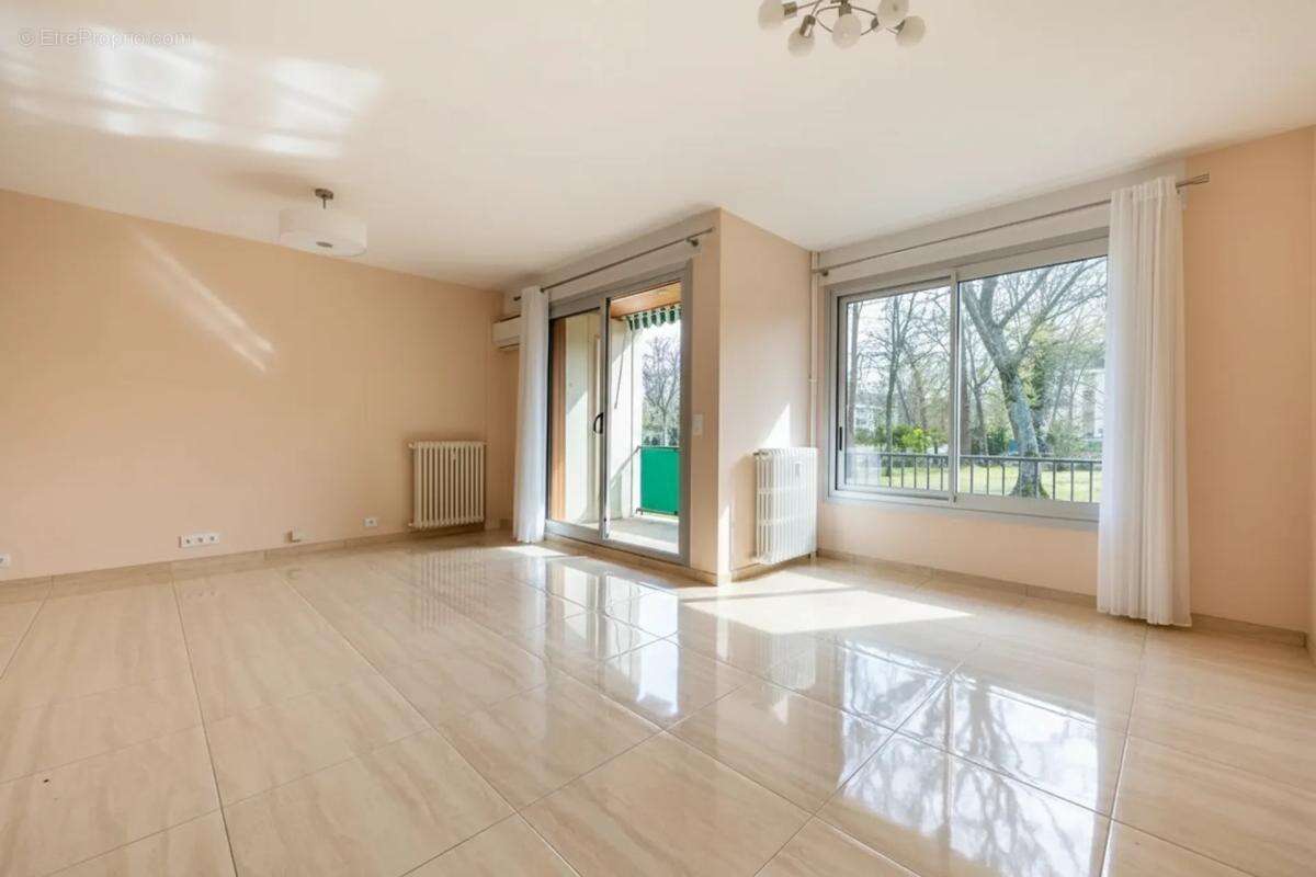Appartement à GOUVIEUX