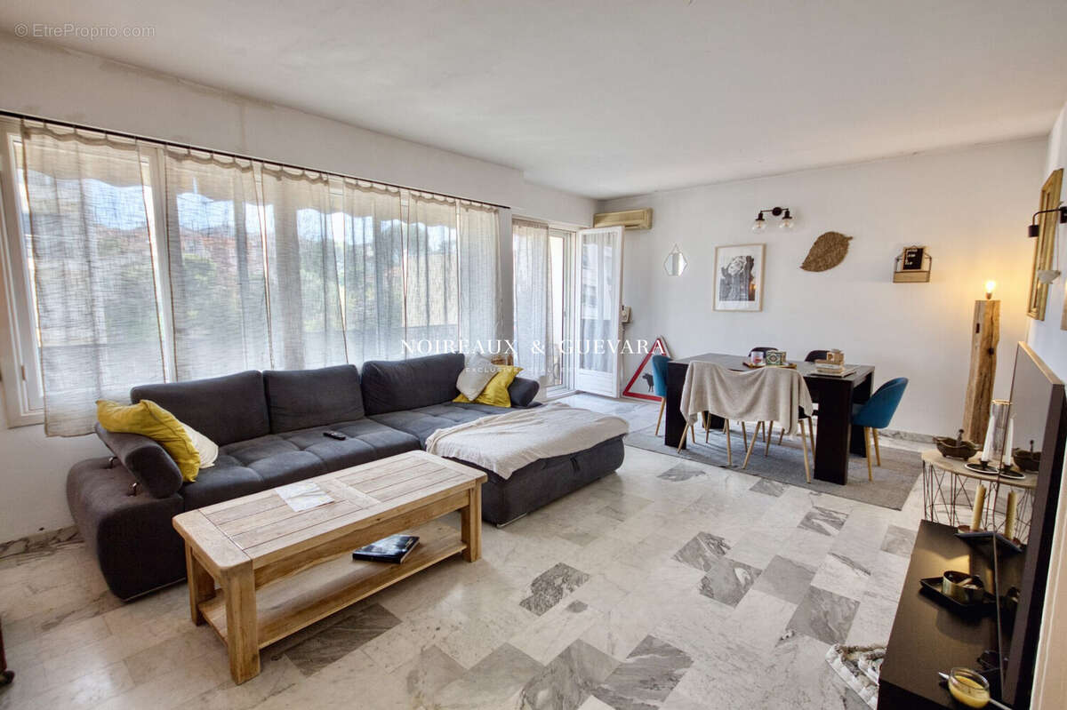 Appartement à LE CANNET