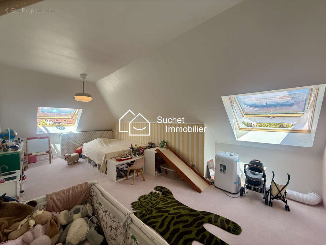 Superbe duplex en dernier étage avec triple exposition et 38 m2 d'extérieurs, à deux pas d'Annecy - photo 12