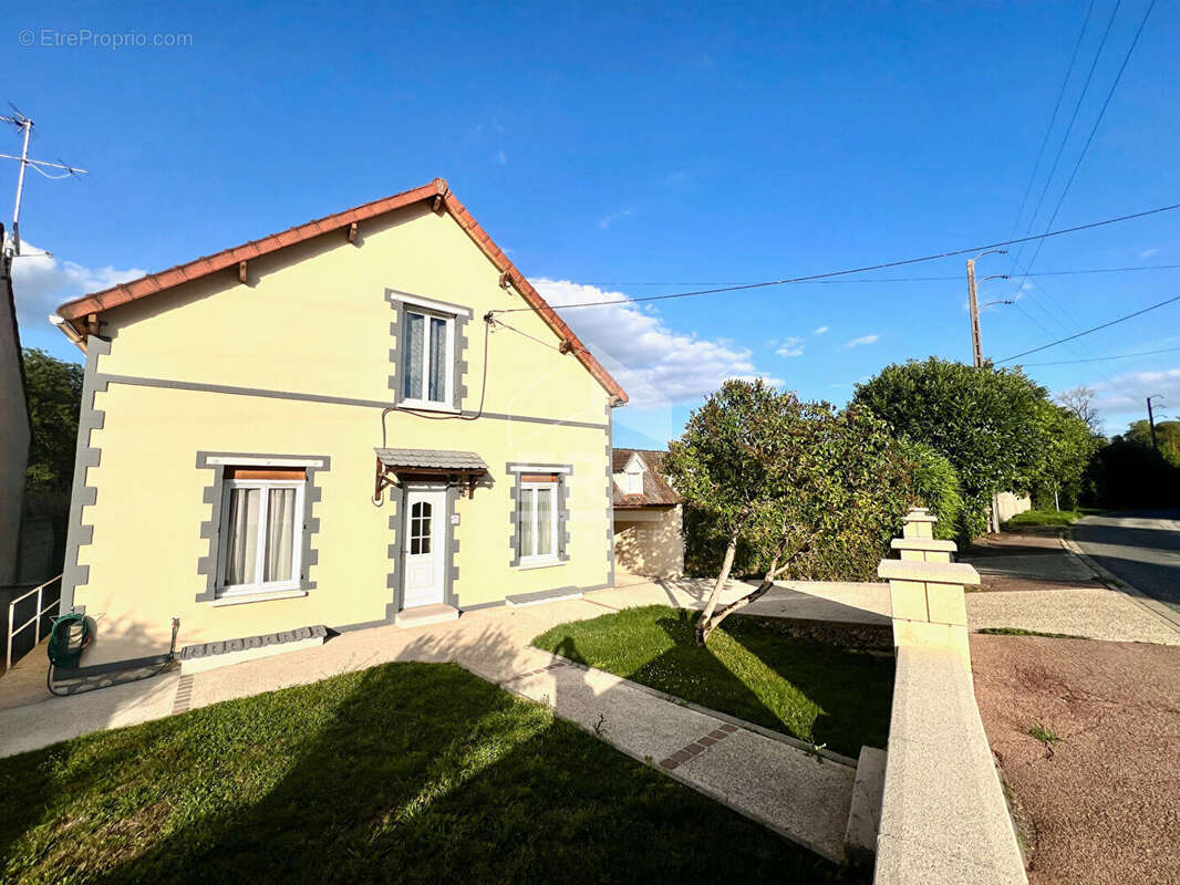 Maison à FONTAINEBLEAU
