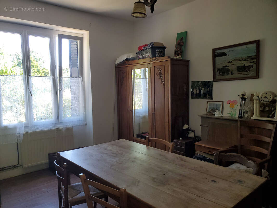 Maiosn de village et dépendances - photo 8