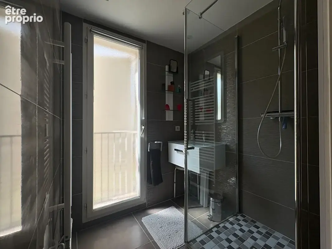 Bordeaux Bastide - Appartement T4 avec extérieur et deux places de parking - photo 9