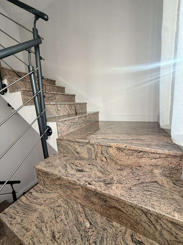 Maison à LE BLANC-MESNIL