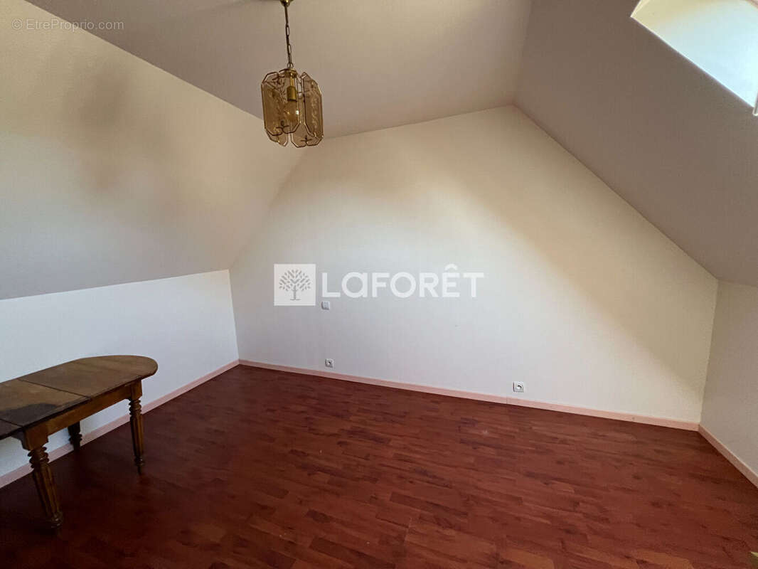 Maison de Bourg avec extérieur. - photo 6