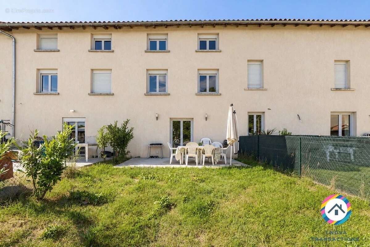 Maison à MONTMERLE-SUR-SAONE