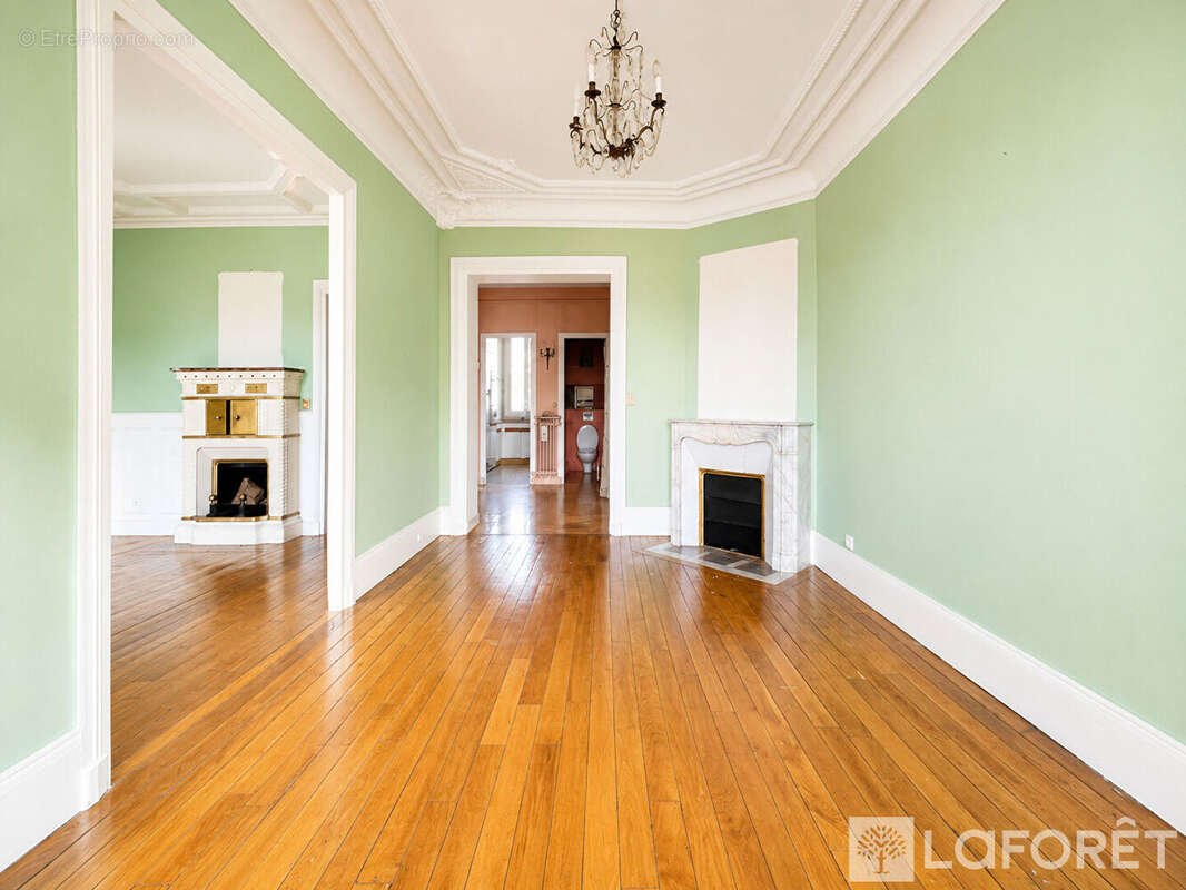 Levallois-perret ? mairie ? appartement de charme 4 pièces ? 79 m² ? ascenseur ? cave - photo 5