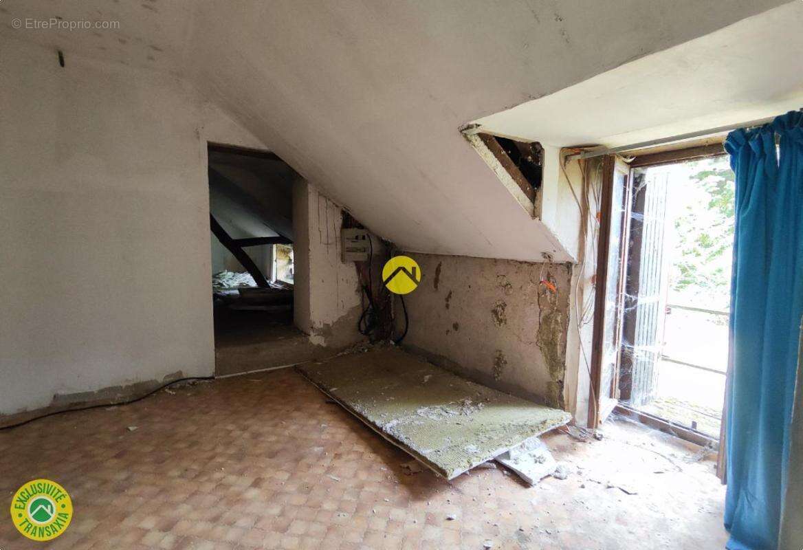 Longere a renover - photo 12