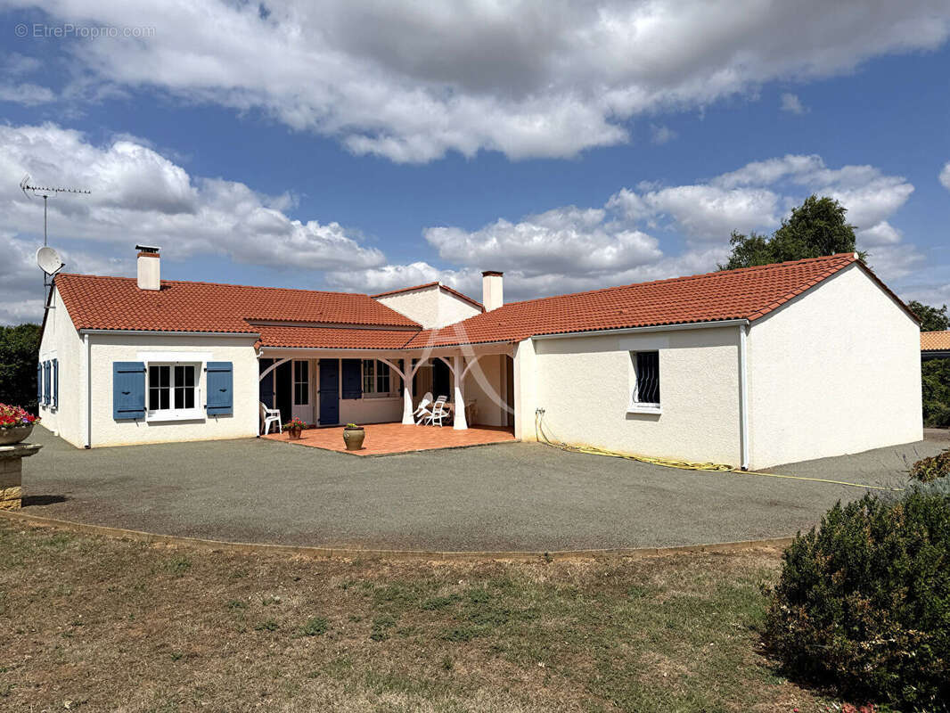 Maison Saint Benoist Sur Mer 4 chambres + piscine et dépendance - photo 2