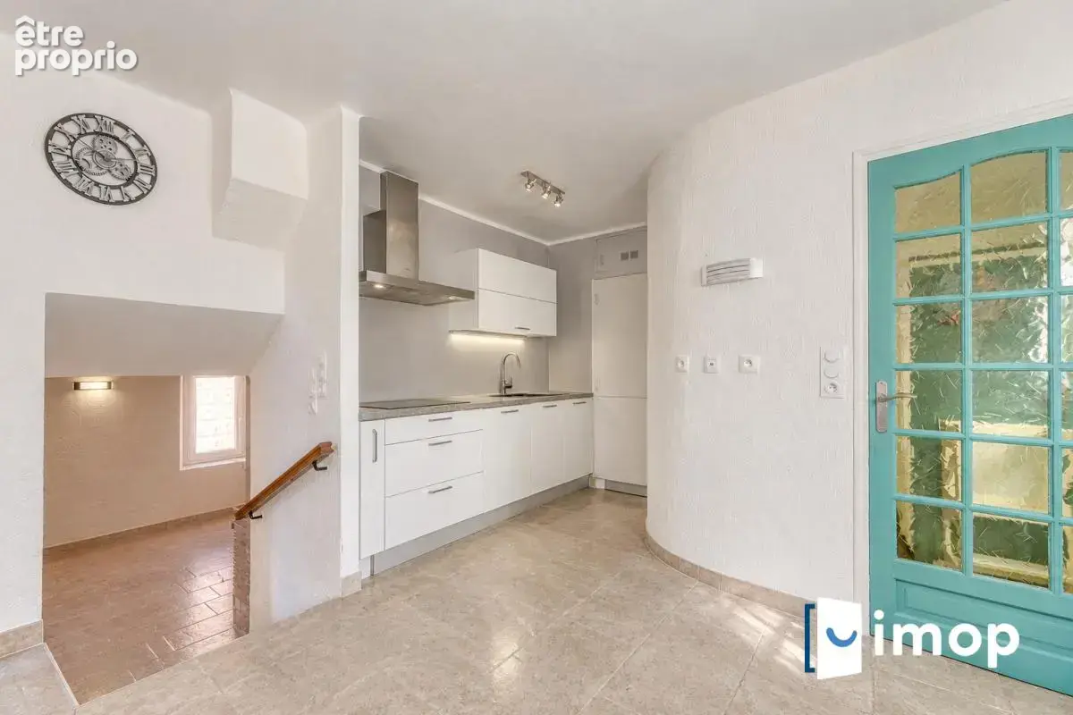 Maison de ville avec extérieur - photo 5