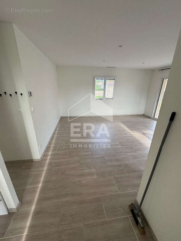 Maison à CAMPS-SUR-L&#039;ISLE