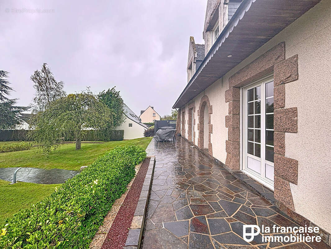 Maison à MONTFORT-SUR-MEU