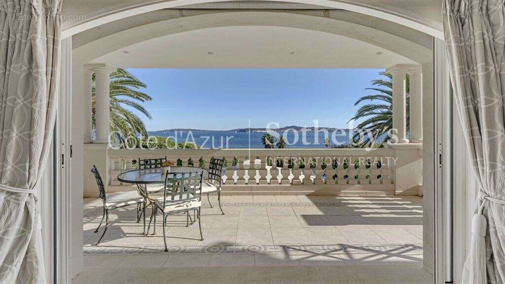 Villa de luxe à Grimaud avec vue mer et piscine, propriété d’exception Côte d’Azur - photo 11