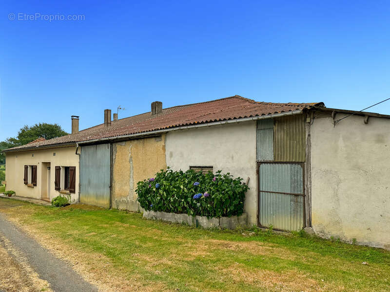 Maison à BASSOUES