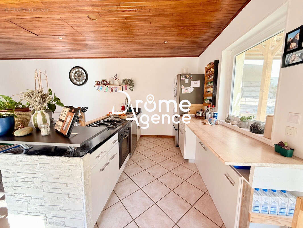 Maison 127 m² à Saint-Marcel-Les-Valence  - photo 5