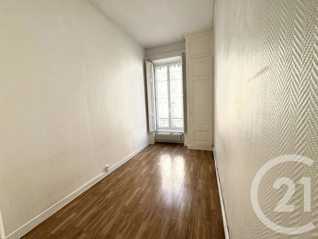 Appartement 43 m² à Lyon-1e  - photo 9