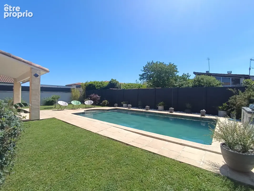 Maison T5 de 160 m2 avec piscine - photo 2
