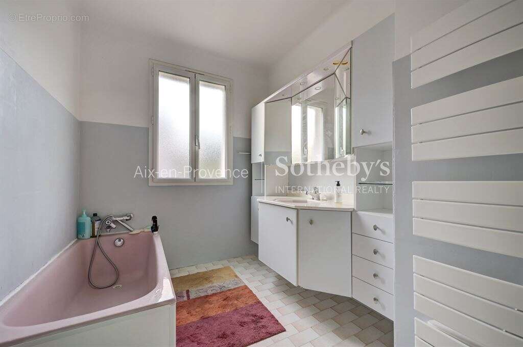 Maison à AIX-EN-PROVENCE