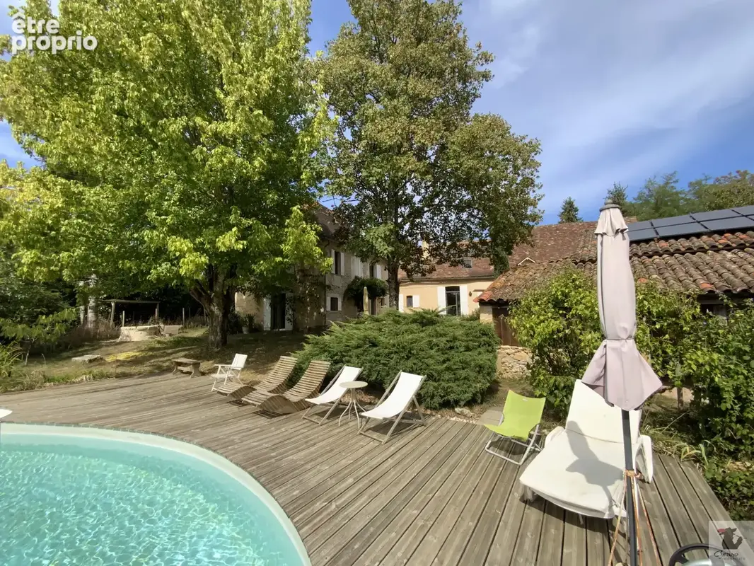 10 Min Nord BERGERAC - Ensemble immobilier périgourdin avec 3 gîtes en activité - 8500 m2 - photo 2