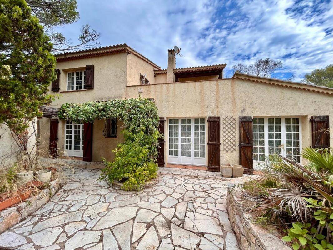 Maison à FREJUS