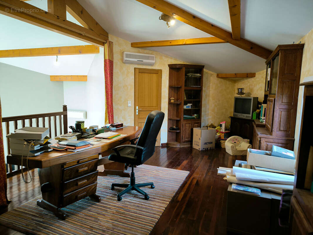 Jolie maison d'architecte face aux Pyrénées . 12910 M2 - photo 16