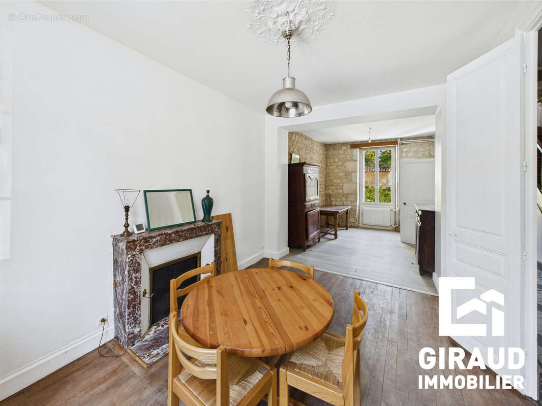 Maison à FONTENAY-LE-COMTE