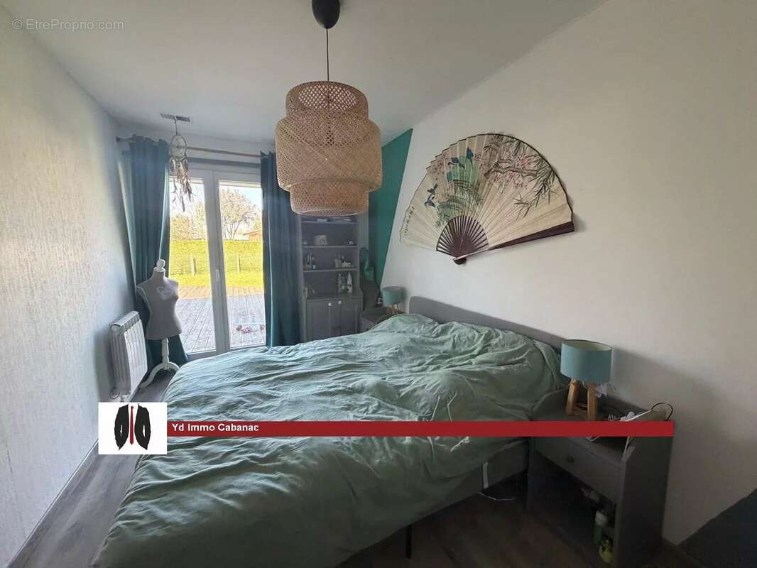 Maison 4 chambres avec beau terrain et garage - photo 8