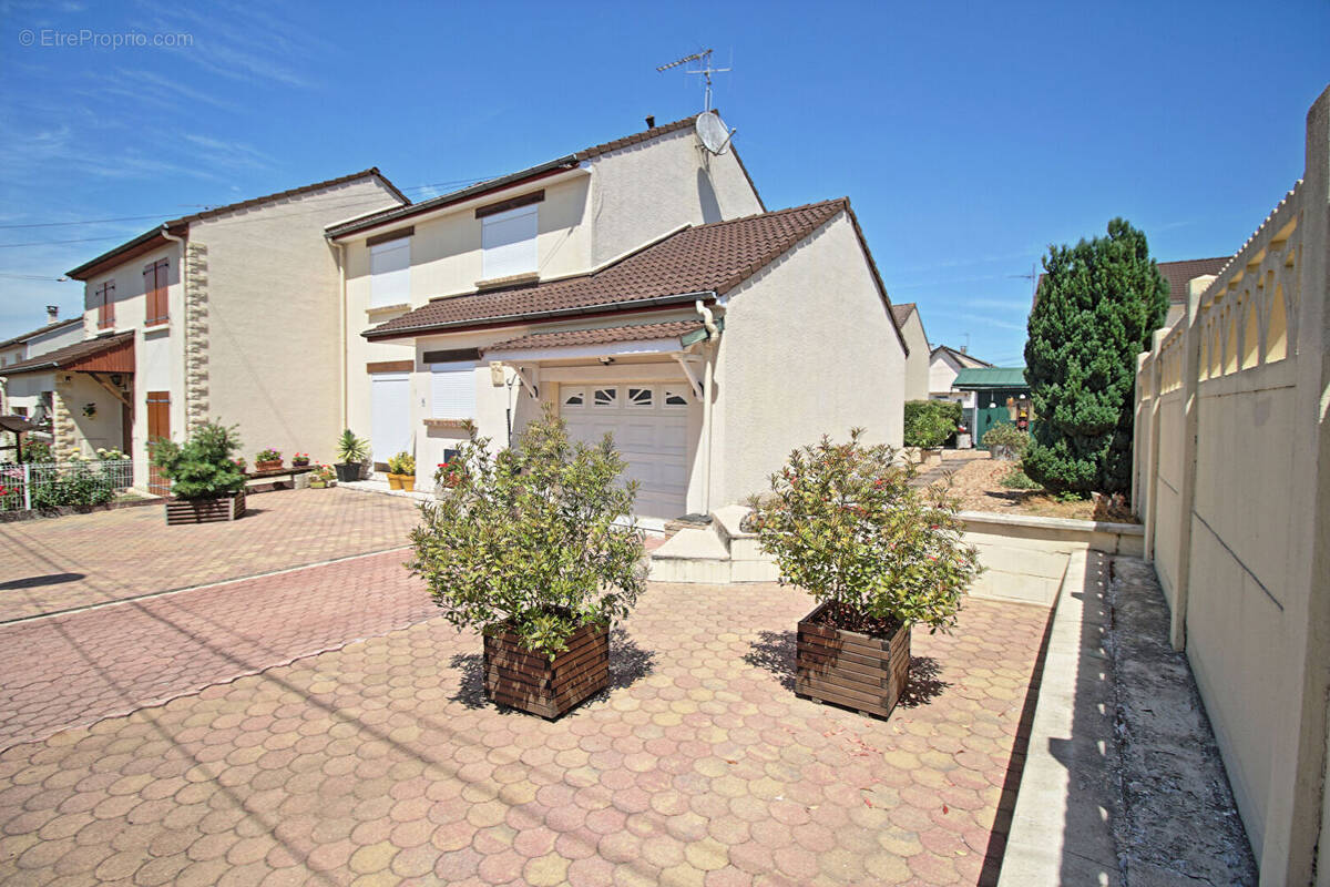 Maison à FAGNIERES