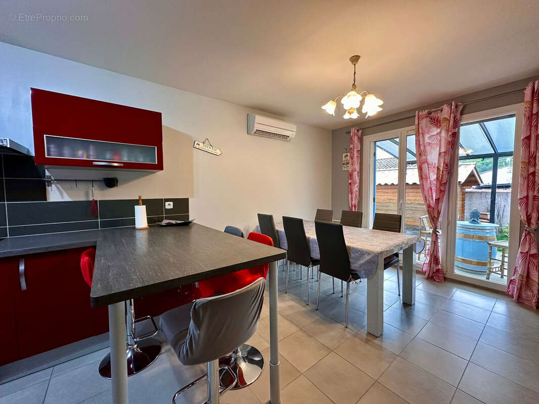 Maison à SAINT-JULIEN