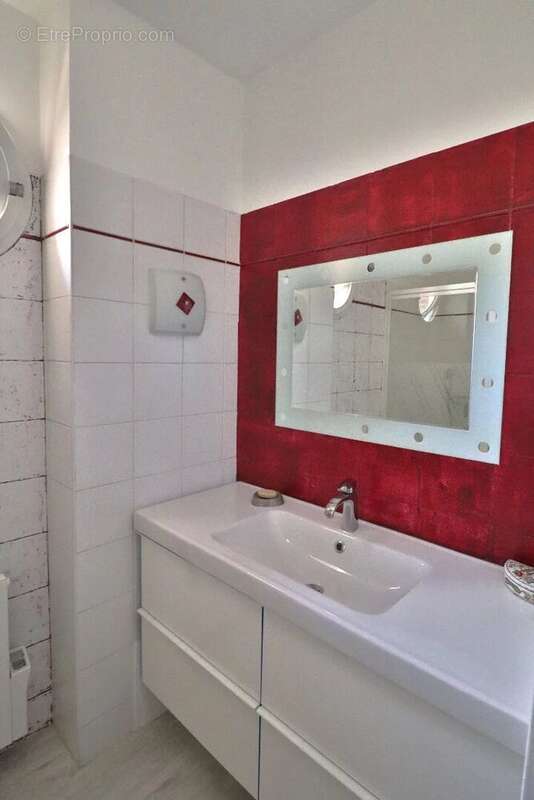 Maison à VERRIERES-LE-BUISSON