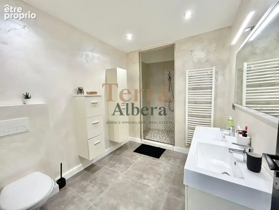 Villa Contemporaine avec piscine, studio indépendant, et grand garage atelier - photo 33
