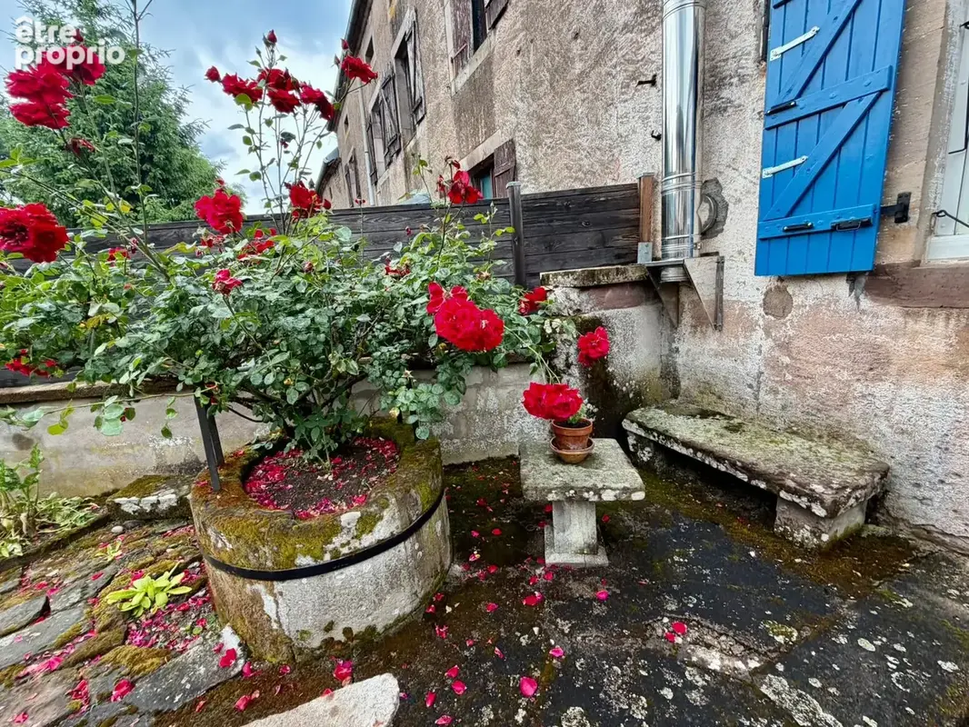 Vente maison de village mitoyenne sur 4 ares 51 ca de terrain SAINT-SAUVEUR - photo 4