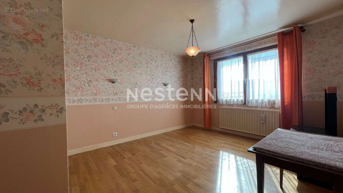 Maison à LES HAUTS-DE-CHEE