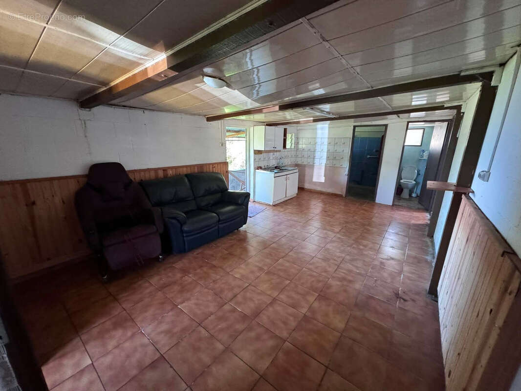 Accord immobilier -secteur haut des avirons    650m d’altitude   case 3 chambre 94m2 - photo 3