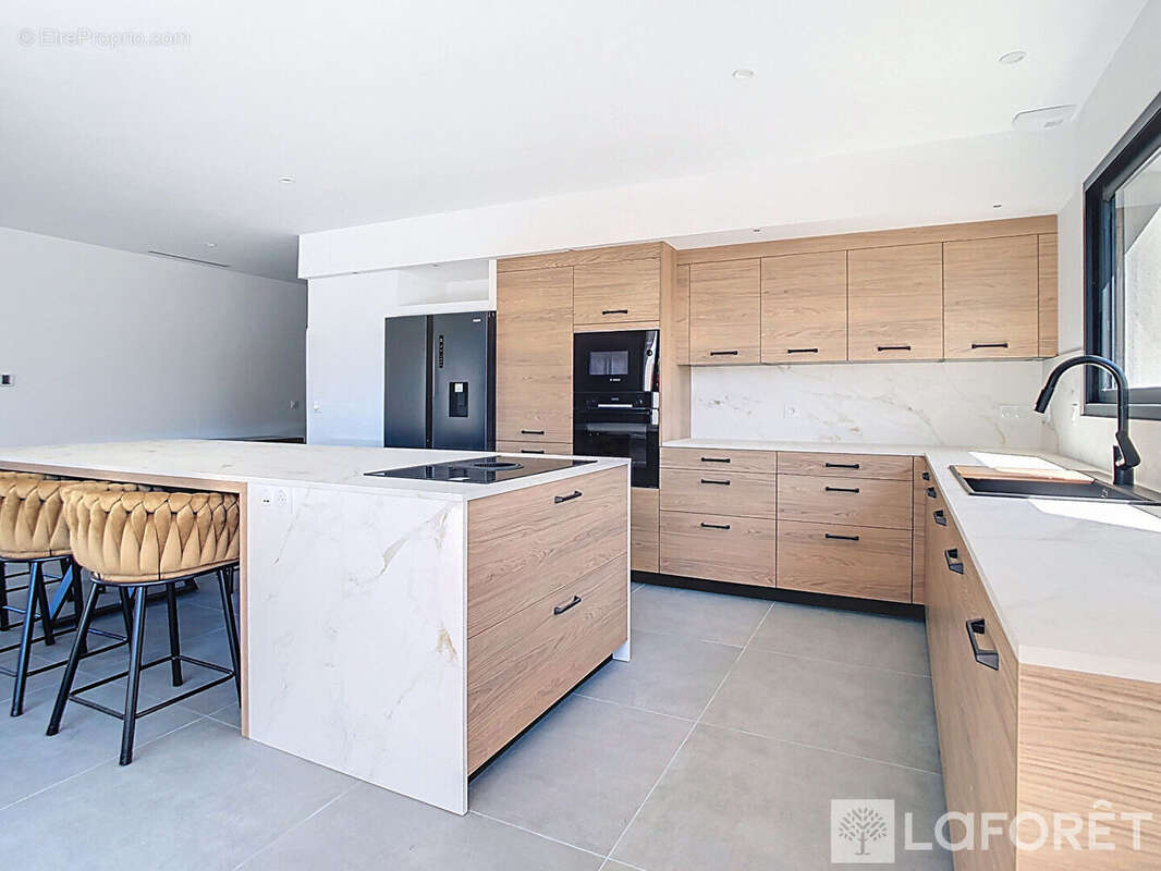 Maison à BUZET-SUR-TARN