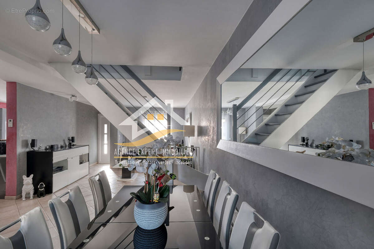 Maison à BALLAINVILLIERS