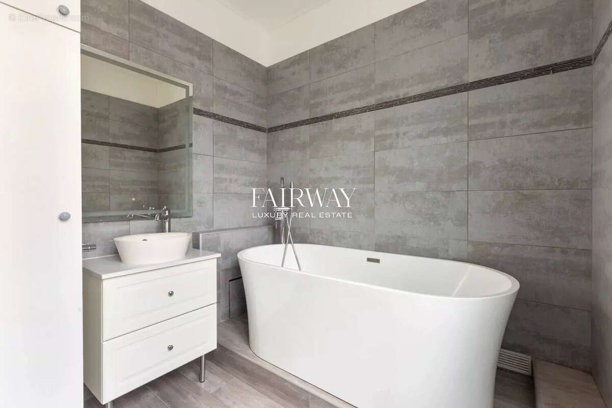 Appartement à PARIS-2E