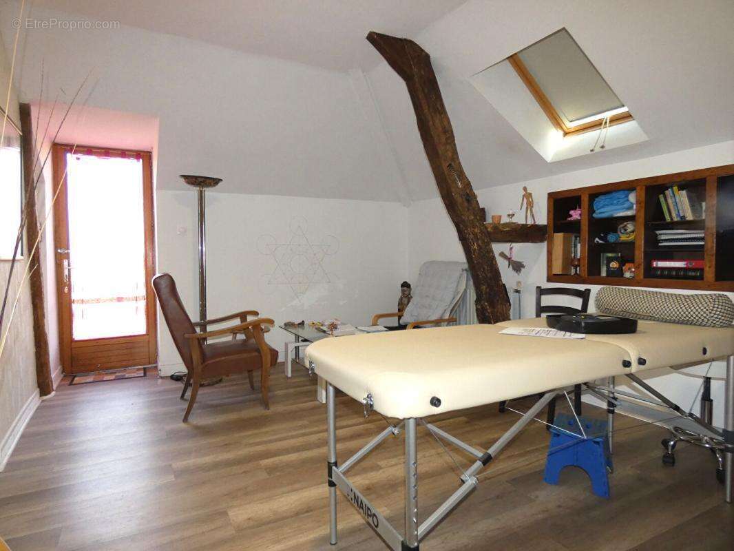 Maison à SAINT-MEDARD-D'EXCIDEUIL