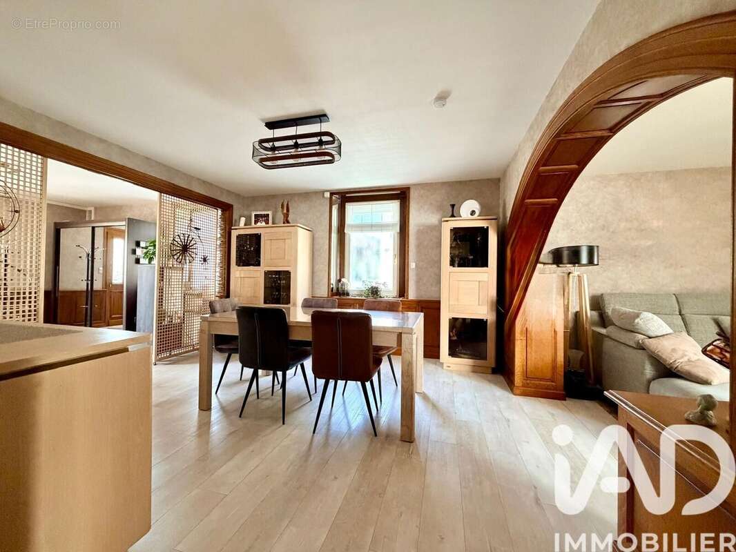 Photo 2 - Maison à BEZANNES