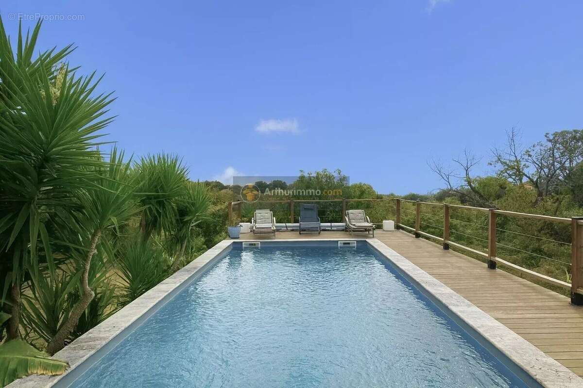 Maison à SAN-MARTINO-DI-LOTA