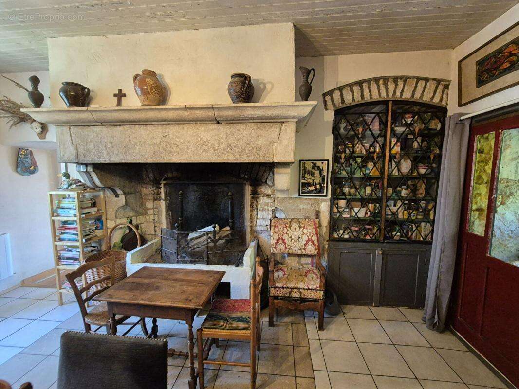 Maison Bourgeoise des 16 ème & 18 ème siècles 149 m2 - photo 5