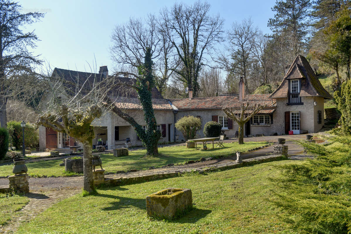 Maison à SAINT-LAURENT-SUR-MANOIRE