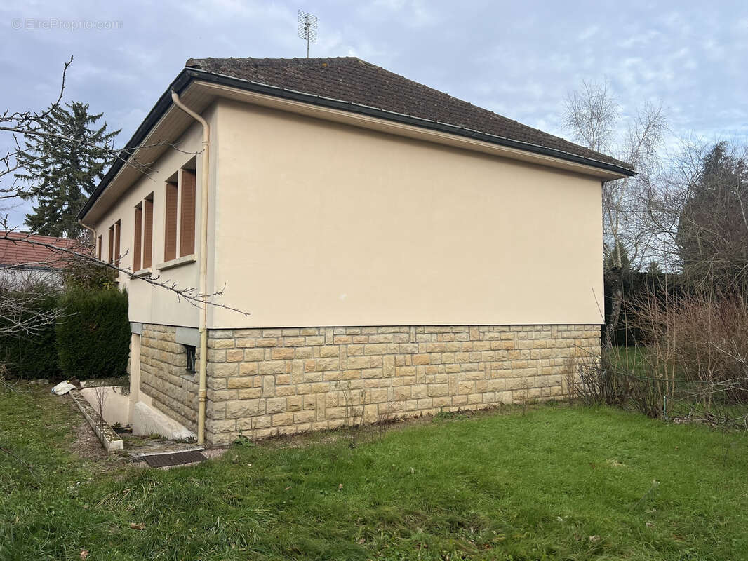 Maison à PARAY-LE-MONIAL