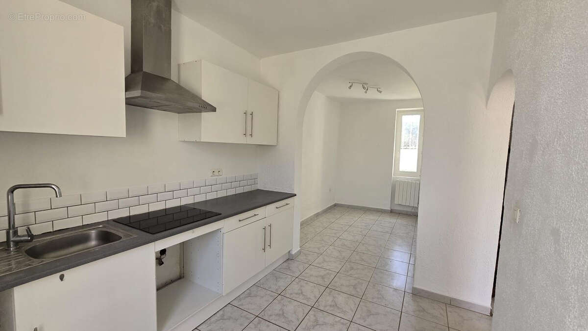 Maison à LE CASTELLET